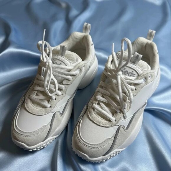 Keds White Sneakers Women's Size 7 Comfort, Athletic and Walking Shoes - Picture 2 of 6